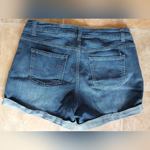 Time and Tru Blue Jean Shorts with Cuffed Hem - Picture 2 of 2
